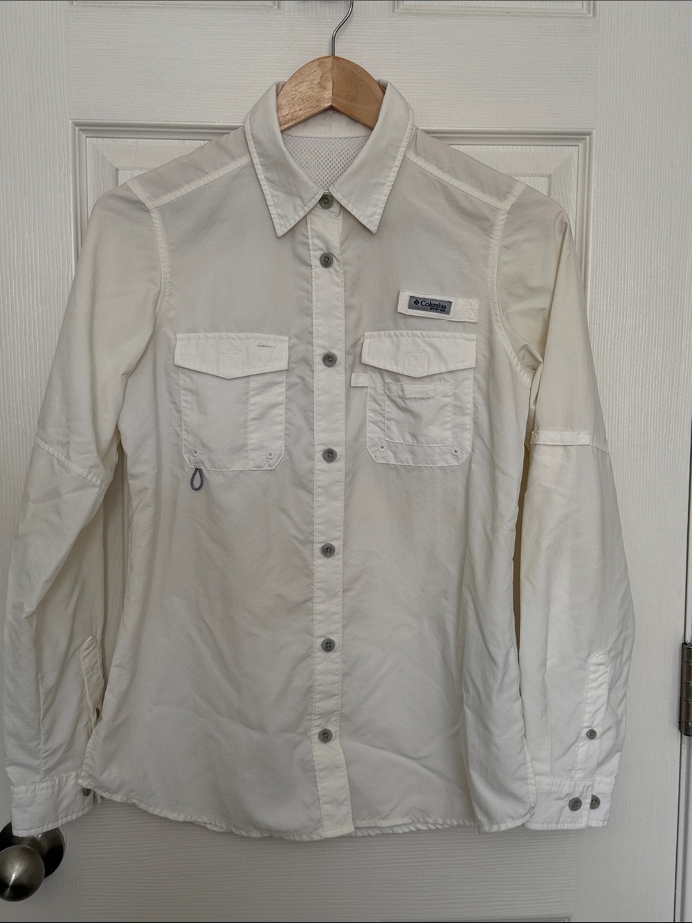 Columbia Women's Off-White PFG Long Sleeve Outdoor Button Shirt | Size S